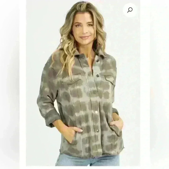 Olivaceous Jackets & Blazers - Anthropologie Olivaceous Dyed Shacket Sized Small